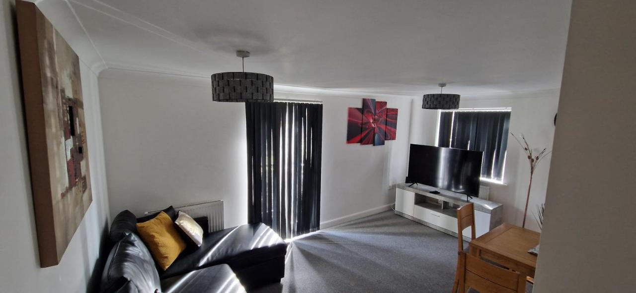 Greenhithe Cosy Apartment, Netflix And Sport Channels Exterior foto